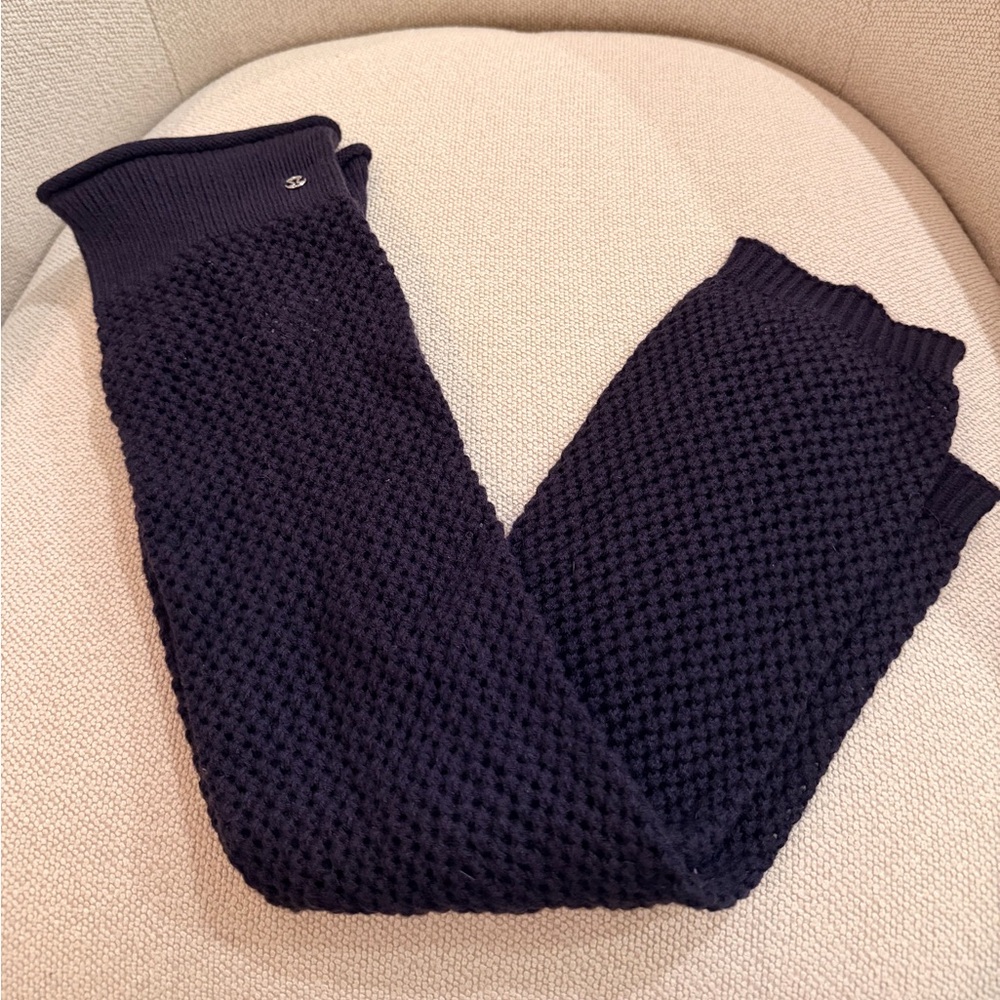 Navy Lululemon knit leg warmers
